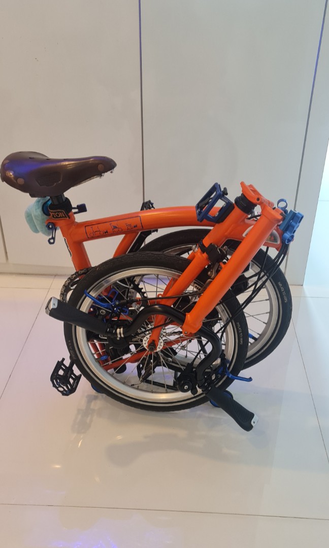 Brompton signal orange store