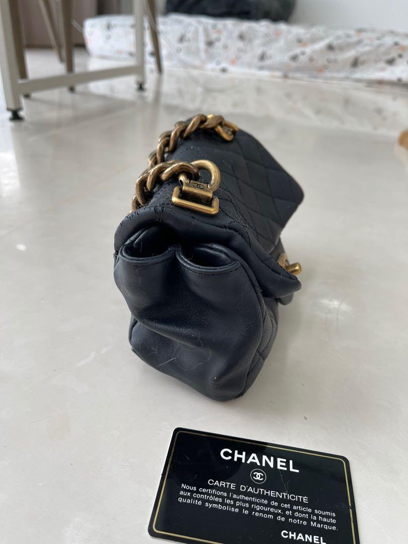 Damaged chanel clearance bag