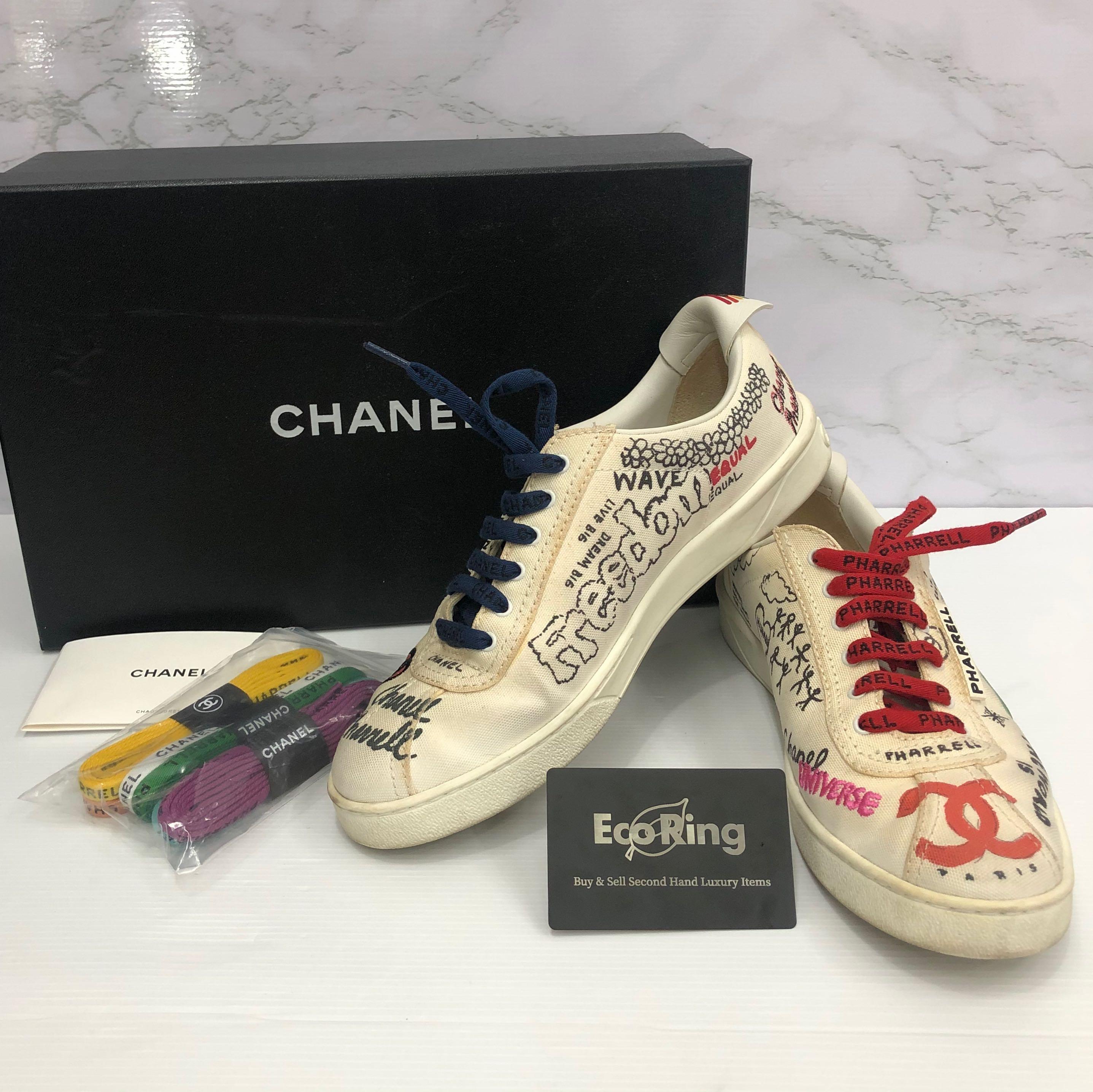 Cloth low trainers Chanel x Pharrell Williams White size 41 EU in Cloth -  30869910