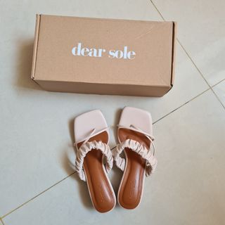 (Kategori: ) berada di . Dikirim oleh preil (ID iklan 1076123590, Gambar 1). Deskripsi: .