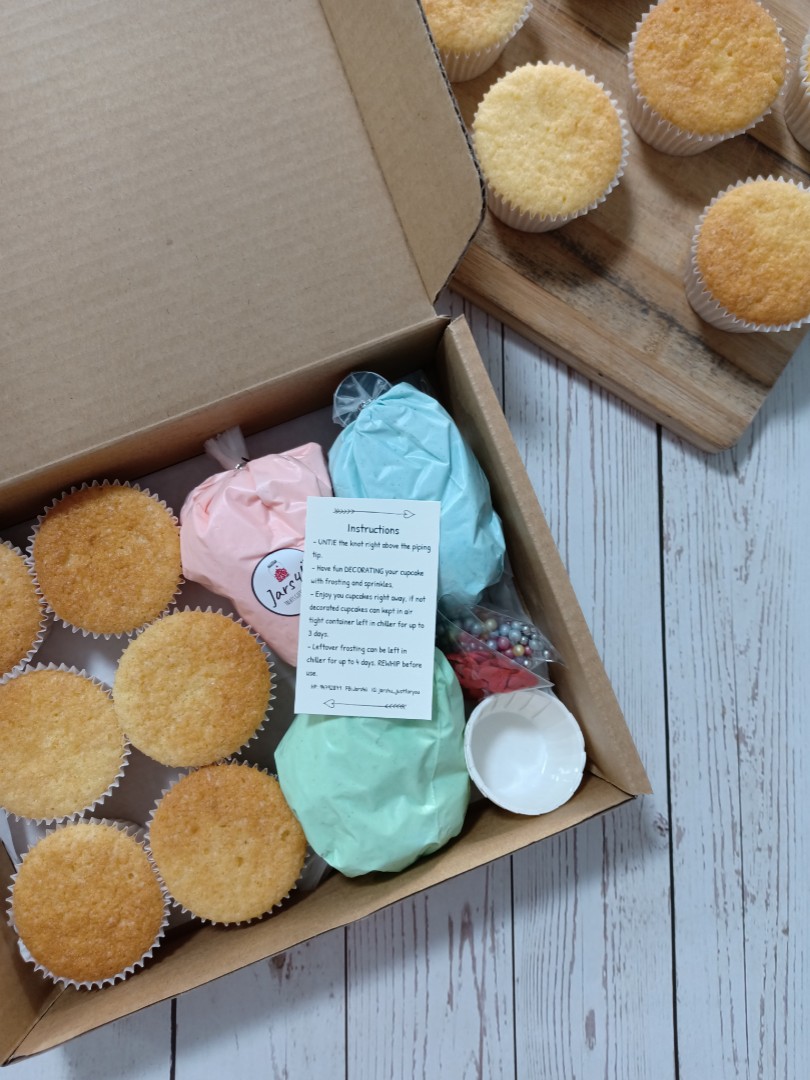 Decorating cupcake diy kit, Food & Drinks, Homemade Bakes on Carousell