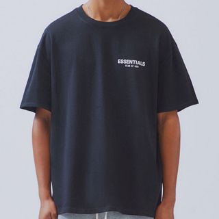 Fear Of God Essentials Black Tshirt Men S Fashion Tops Sets Tshirts Polo Shirts On Carousell