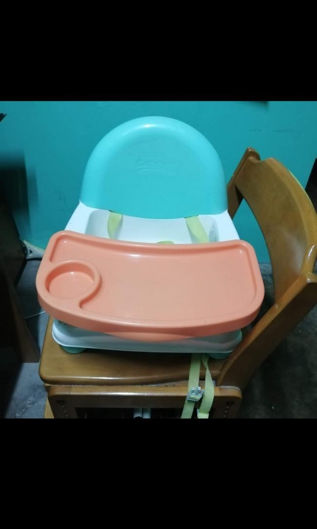Safety 1st infant booster seat (Category: Weaning & Toddler Feeding) located in Quezon City. Submitted by high_d (Listing ID 1076145734, Image 1). Description: Halos di nagamit natambak lang sira na po yung safety belt nya marupok na ung tali dahil na stock nang matagal pwede sya gamitin sa floor lang May price tag pa po P2, 500.00 Loc: near sm north QC #inqc.