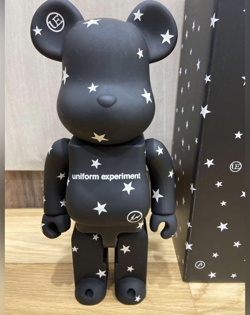 Fragment x Uniform Experiment Bearbrick 400% & 100%