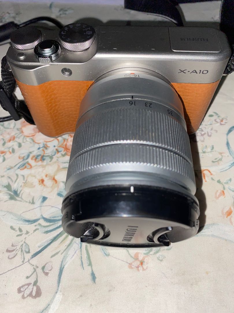 Fujifilm XA10 Mirrorless Camera, Photography, Cameras on Carousell