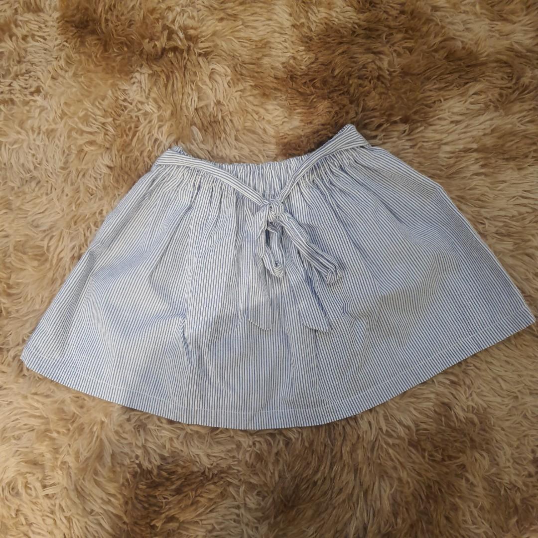 Garterized Skirt Size 4 (Category: Babies & Kids Fashion) located in Quezon City. Submitted by Jessesells (Listing ID 1076161482, Image 1). Description: .