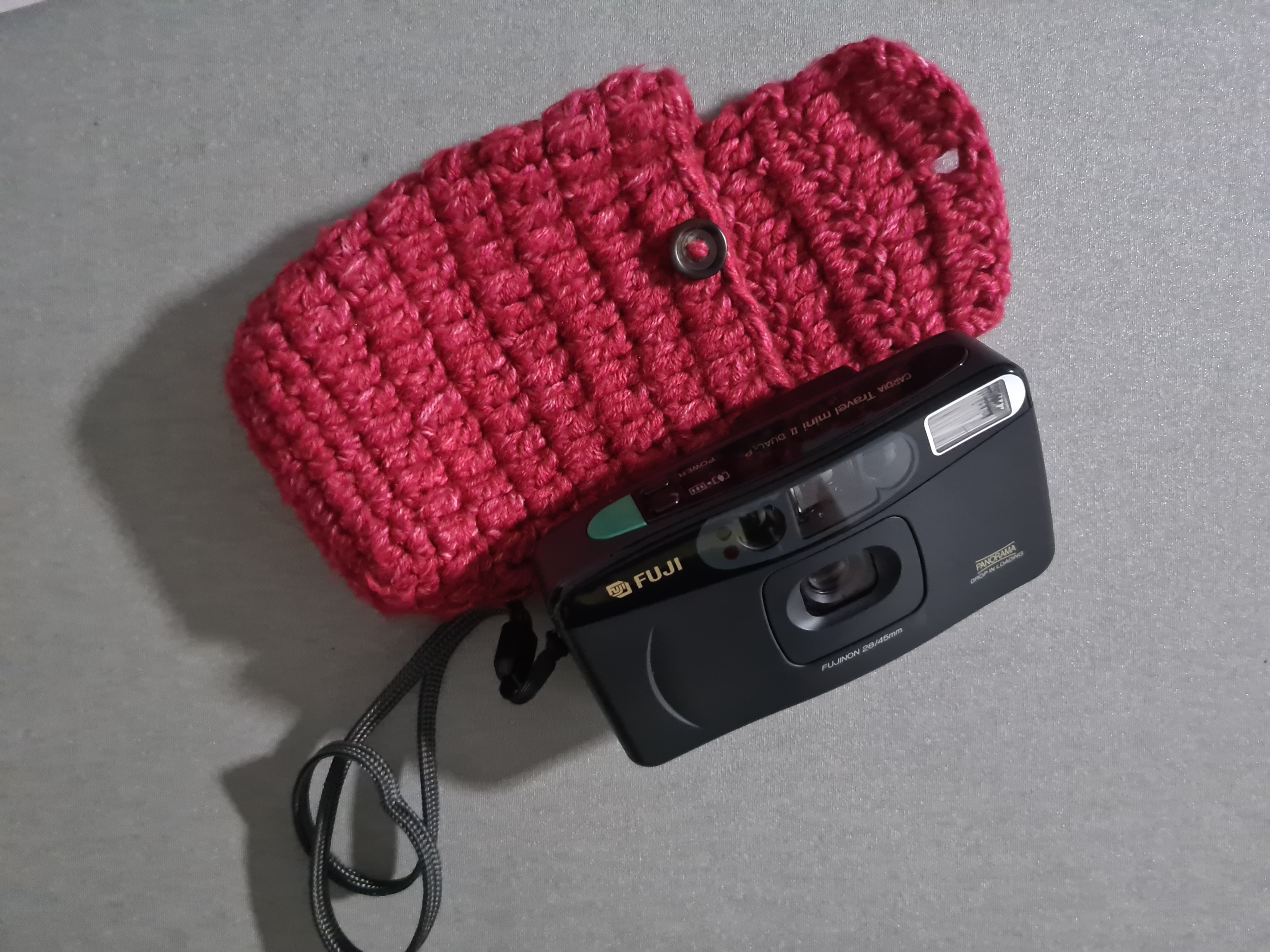 Crochet best sale camera bag