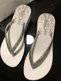 (Category: ) located in . Submitted by wng75 (Listing ID 1076126479, Image 1). Description: .