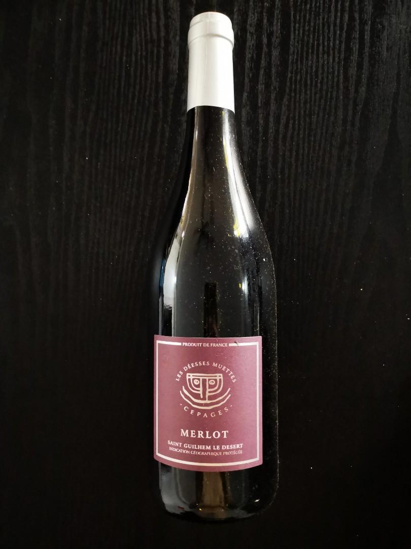 LES DEESSES MUETTES MERLOT, Food & Drinks, Alcoholic Beverages on Carousell