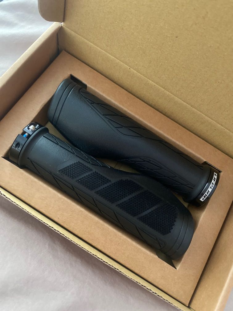 Lifeline Comfort ergonomic Grip handlebar grip same as Ergon Sports Equipment Bicycles Parts Parts Accessories on Carousell
