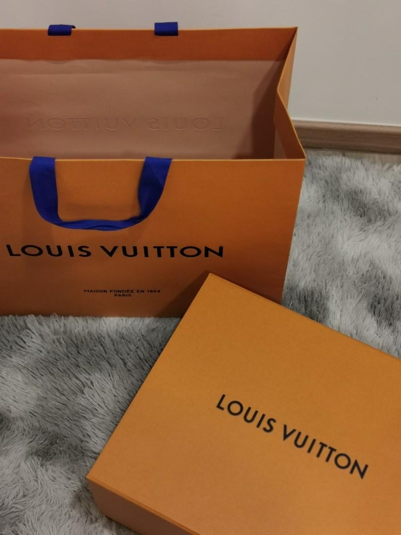 Louis Vuitton x Nigo e Sling Bag (Damier Ebene Giant Brown