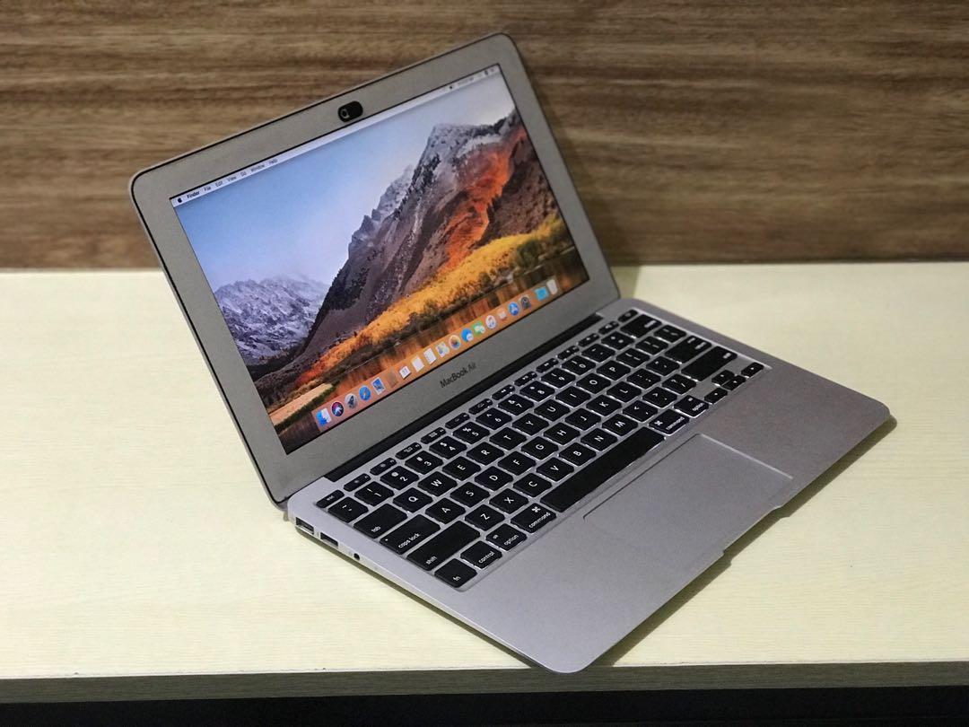 MacBook Air 11インチ 64GB メモリ2GB 2011 - ノートPC