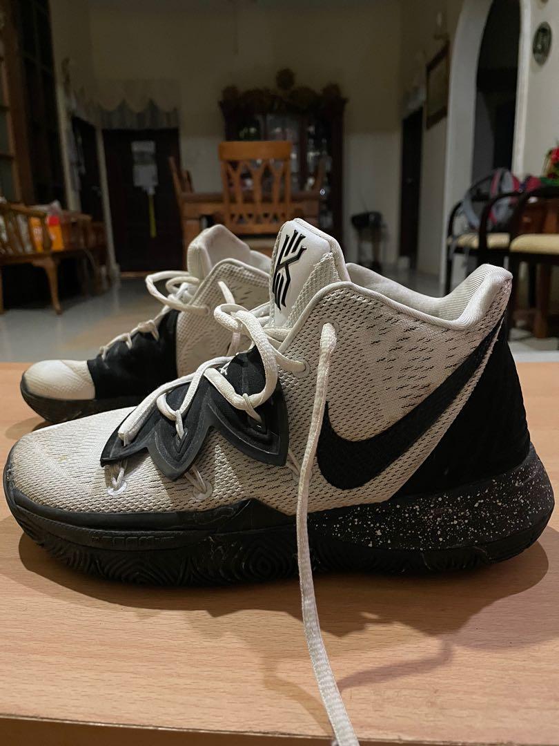 Kyrie 5 oreo cheap nike