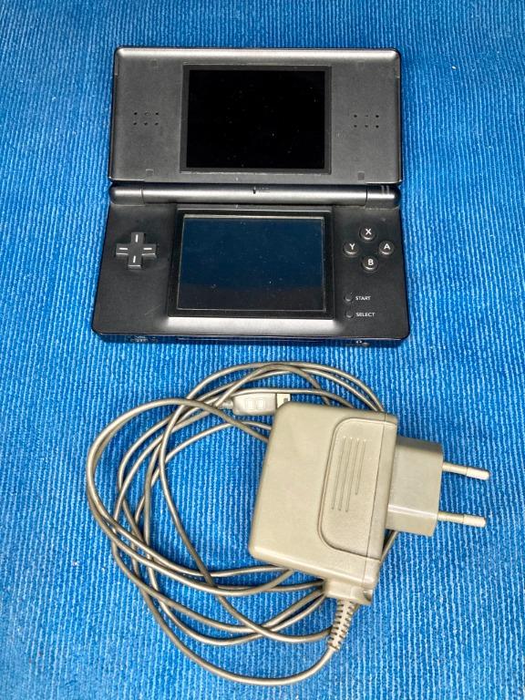 Nintendo Ds Lite Video Gaming Video Game Consoles Nintendo On Carousell