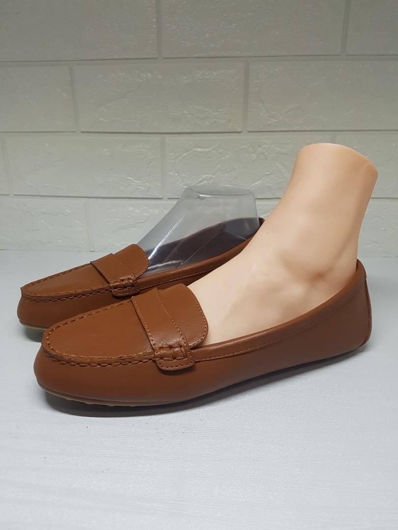 Old Navy loafers original BNWOT, Women 