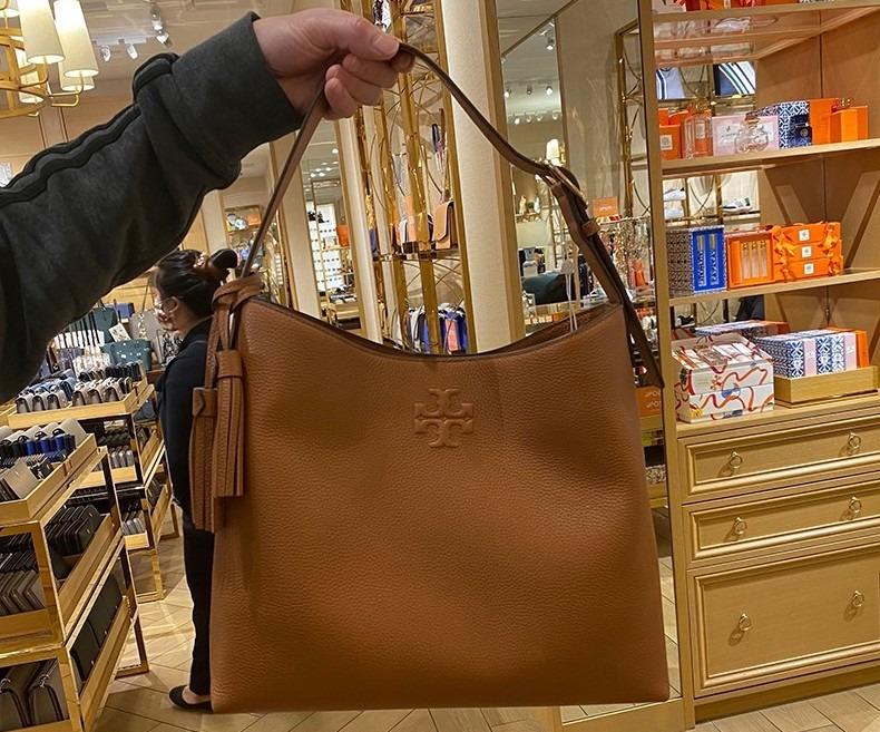 PREORDER) TORY BURCH - THEA LEATHER HOBO 11169714, Luxury, Bags & Wallets  on Carousell