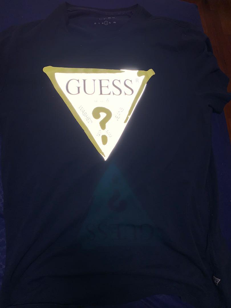 reflective guess t shirt, Men's Fashion 