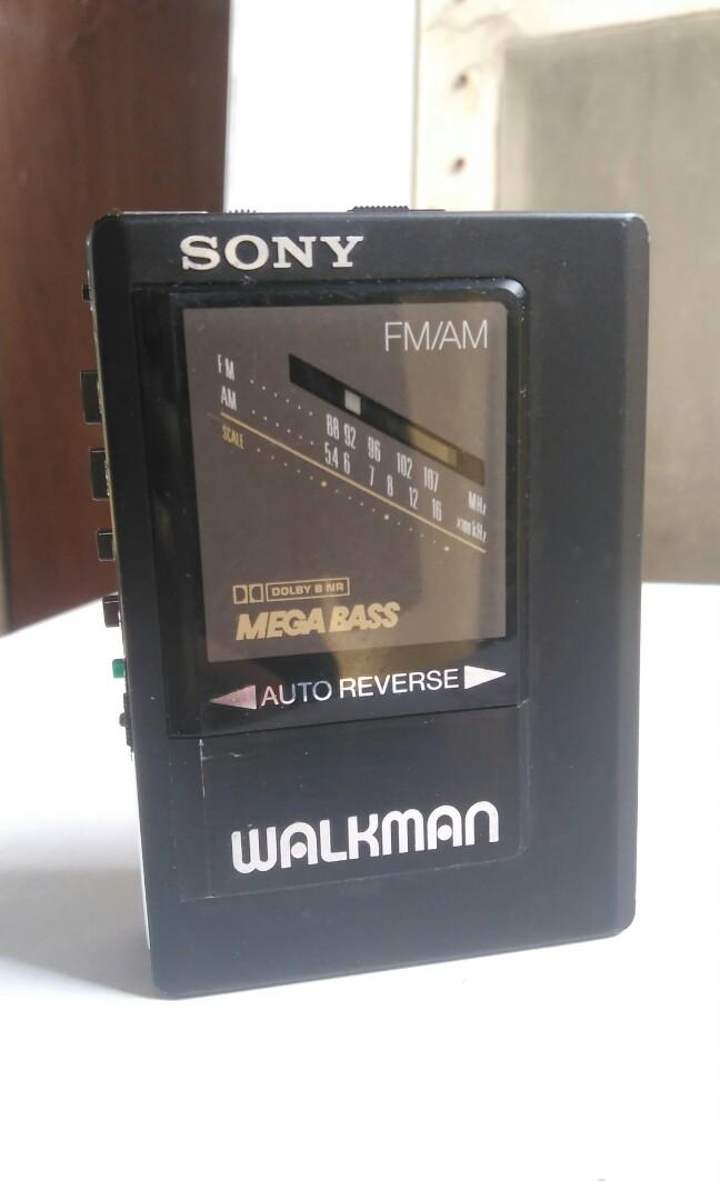 Sony Walkman WM-AF50 MEGA BASS AM/FM Radio Cassette Player