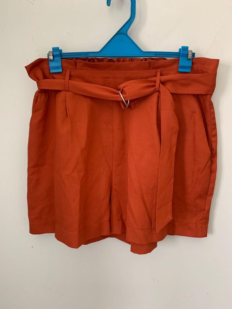 TERRANOVA BURNT BROWN SHORTS (Category: Shorts) located in Cavite. Submitted by istinej (Listing ID 1076254962, Image 1). Description: can fit S-M.