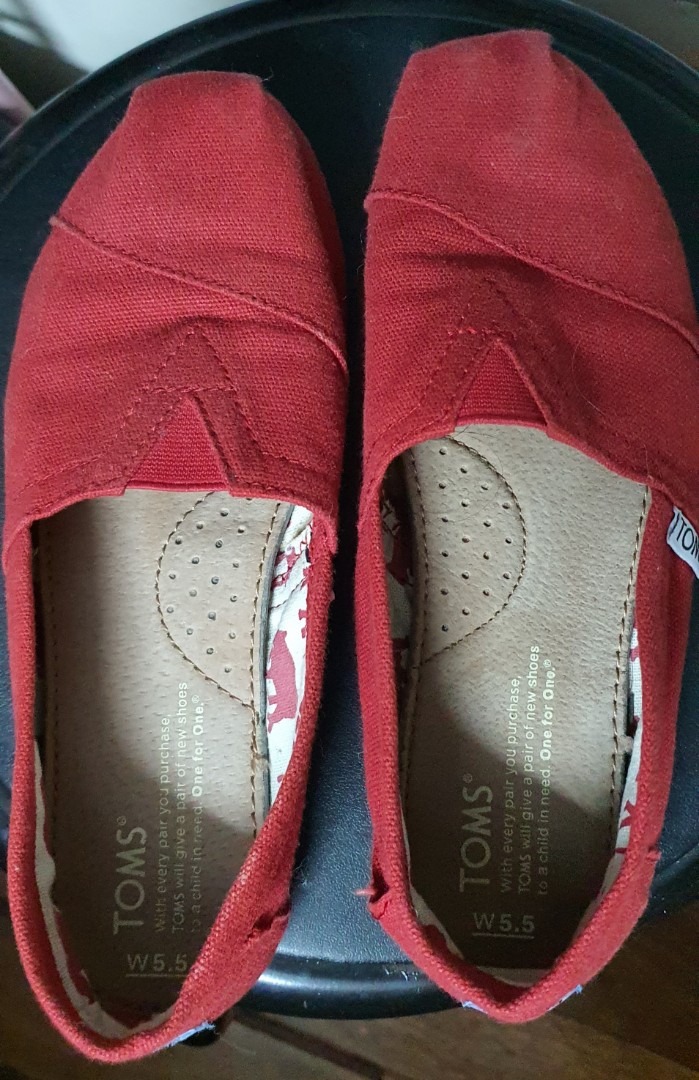 toms walking shoes