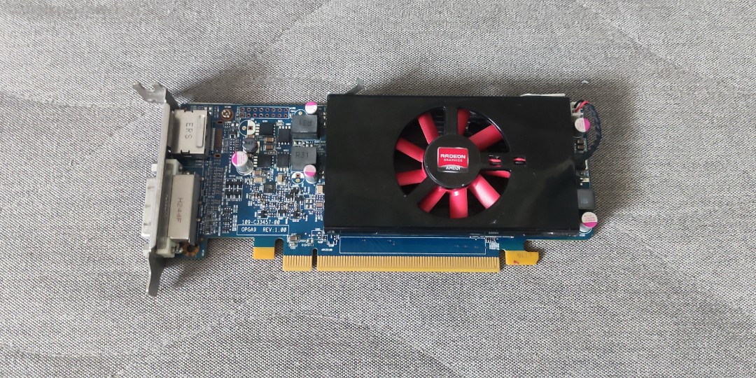 特集 1ghz達成のミドルレンジ Radeon Hd 7770 をテスト 補助電源不要の7750も Pc Watch
