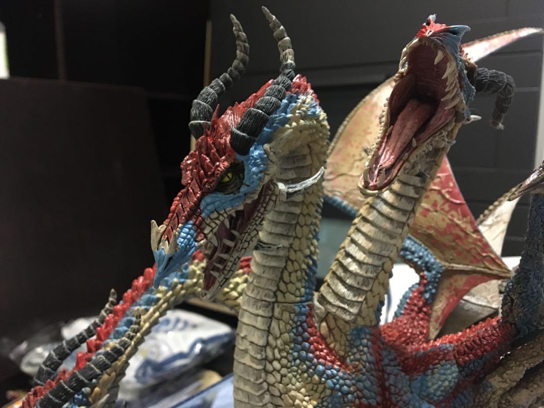 三頭龍mcfarlane S Dragon Series 7 興趣及遊戲 玩具 遊戲類 Carousell