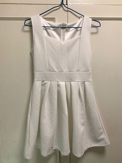 （分類：）位於 。 由 she_sells_everything 提交（商品編號 1072542621，圖片 1）。簡介： 。