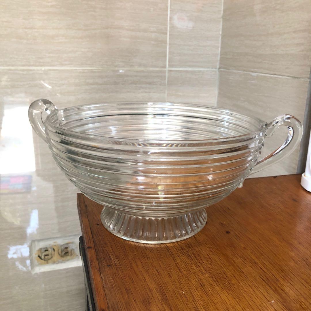 Vintage Punch Bowl (Category: Vases & Decorative Bowls) located in Manila. Submitted by lesssa (Listing ID 1072554752, Image 2). Description: Antique punch bowl. Good as new.