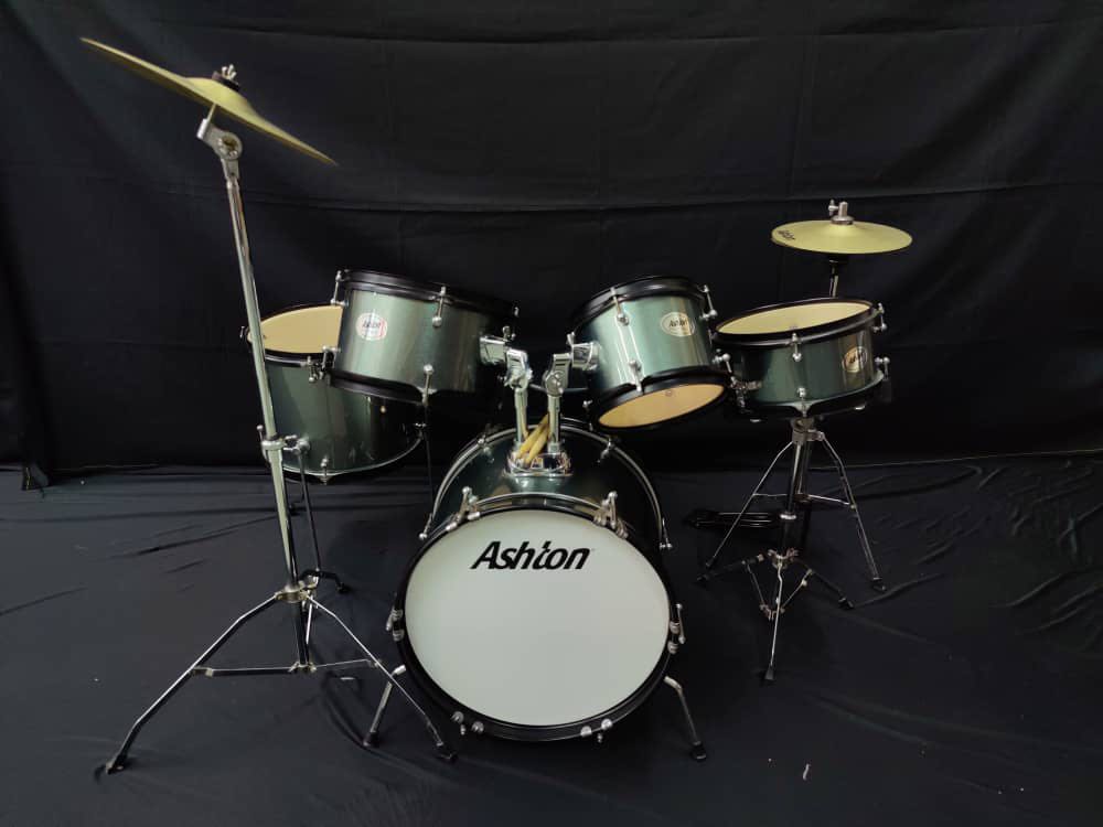 Ashton junior clearance drum kit