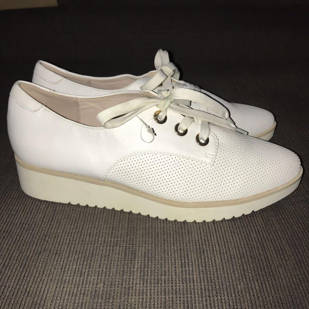 Clothing & clearance co shoes