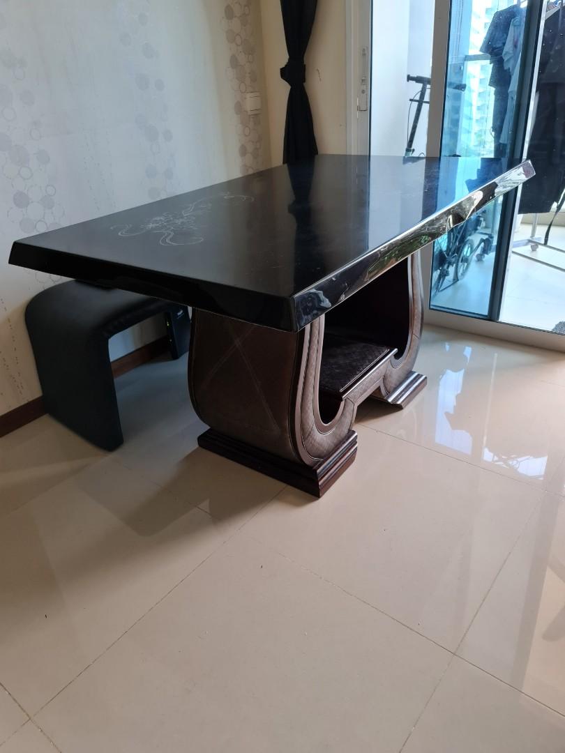 Dining Table (Category: Tables & Sets) located in Singapore. Submitted by yongsing77 (Listing ID 1072575009, Image 1). Description: selling my dining table. only table, no chairs self collect and transport from my place near tanah merah 138cm by 82cm.