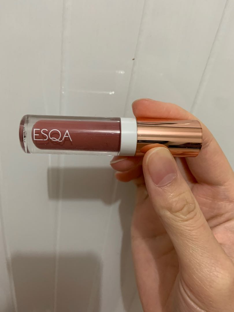ESQA Lip Gloss (NEW 100), Kesehatan & Kecantikan, Rias Wajah di Carousell