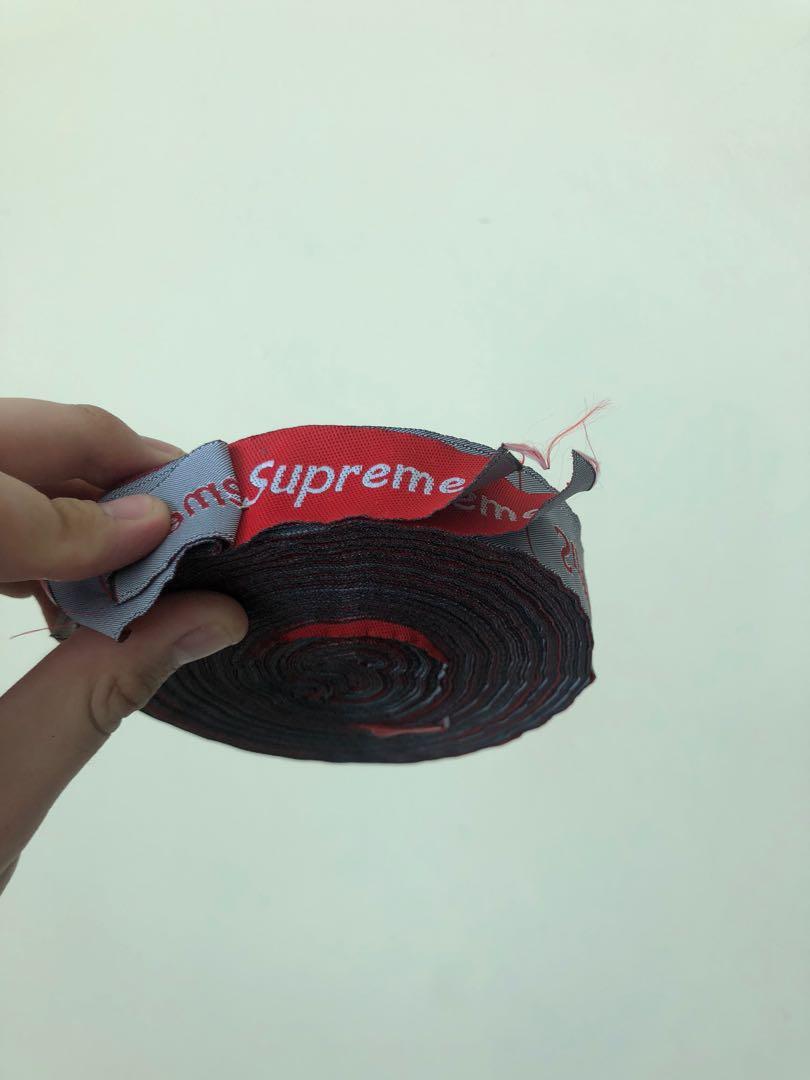 Supreme hang tag shop