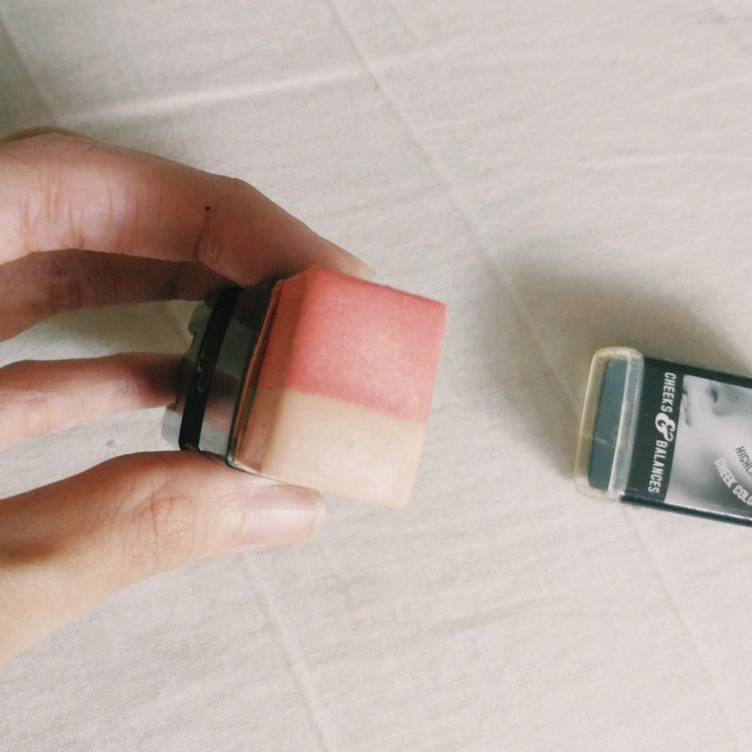 Hard candy highlight & contour cheek duo (10.3g) cheeks and balances