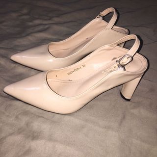 (Category: ) located in . Submitted by maemae4 (Listing ID 1072717659, Image 1). Description: .