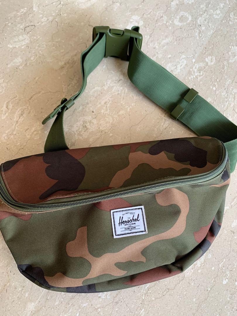 Herschel sixteen camo waist bum hip pouch bag Men s Fashion Bags Belt bags Clutches and Pouches on Carousell