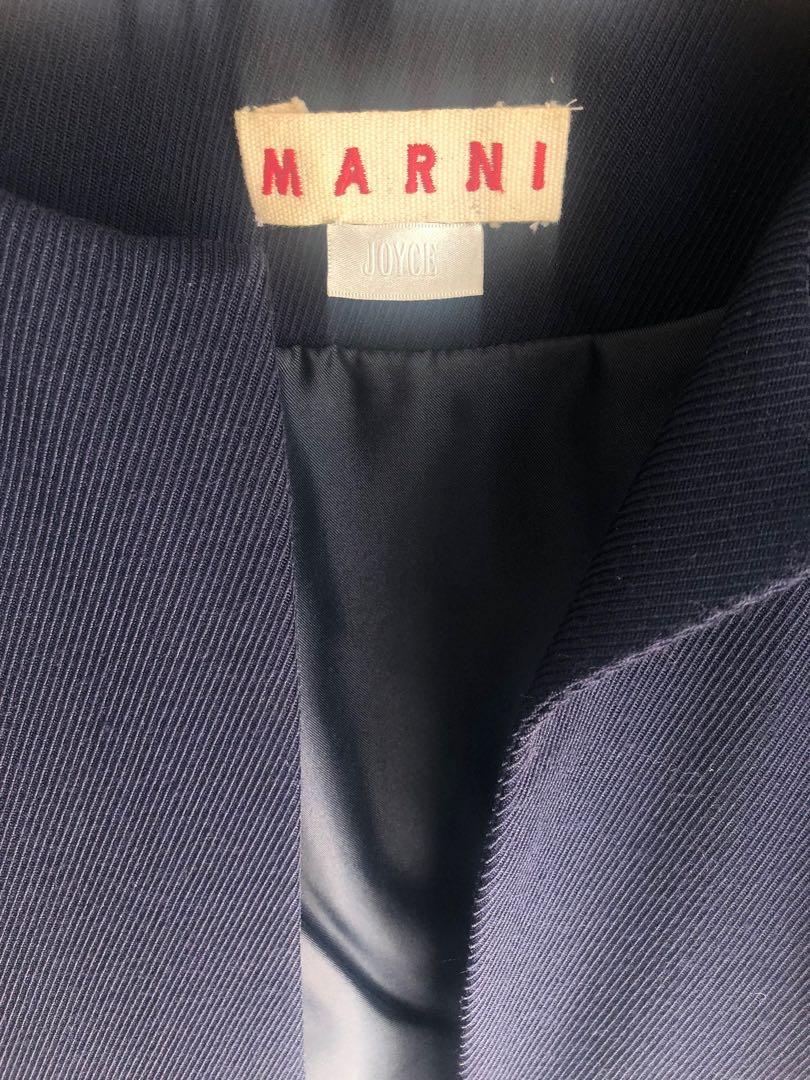 Marni authentic Coat （分類：外套及戶外衣服）位於 Hong Kong。 由 jer0917 提交（商品編號 1072484326，圖片 4）。簡介： Worn once. In minted condition, have to give it up as I'm moving out soon. 因為搬屋要放棄 有意pm 保養得好好。