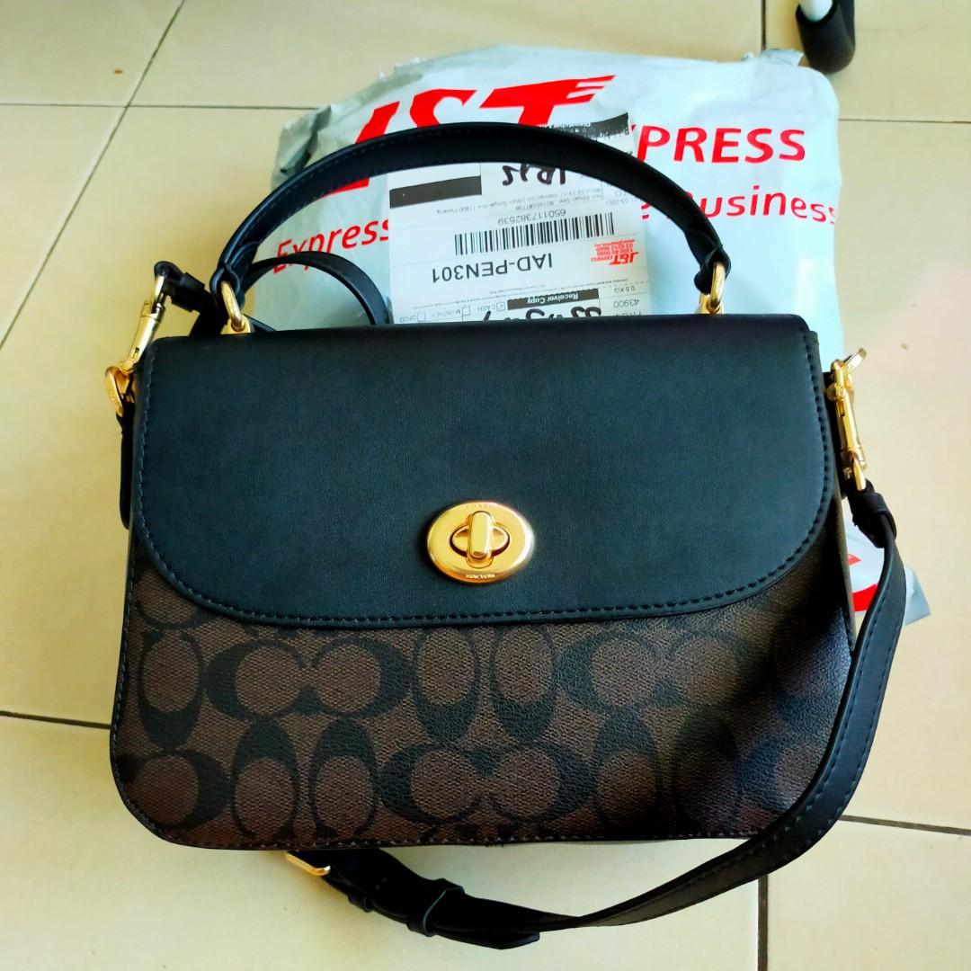 Coach women's 2024 bag outlet