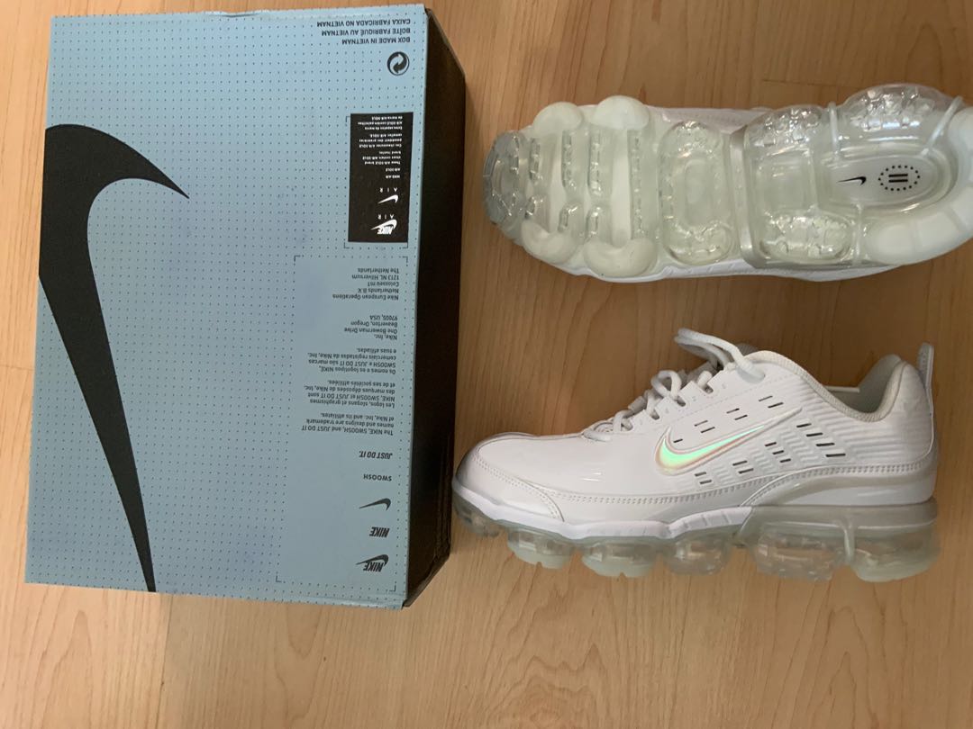 Driving store in vapormax
