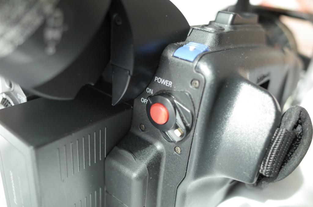 Panasonic AGDVX100 miniDV Camcorder, 攝影器材 Carousell