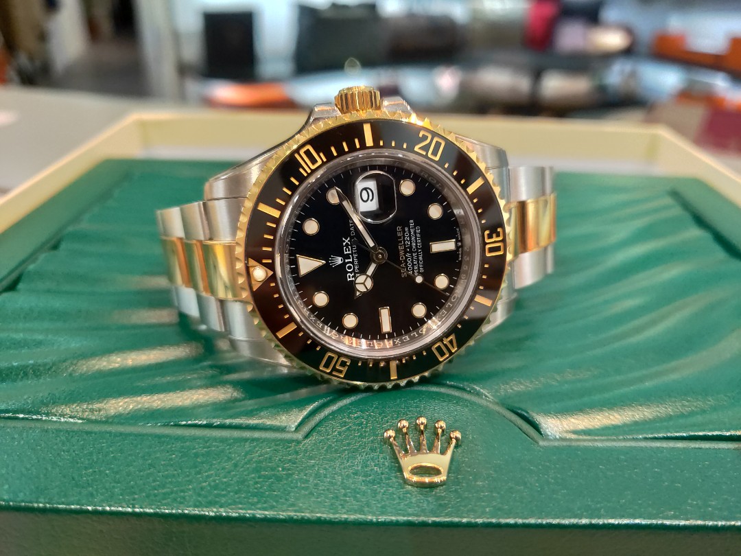 Sea dweller hotsell half gold