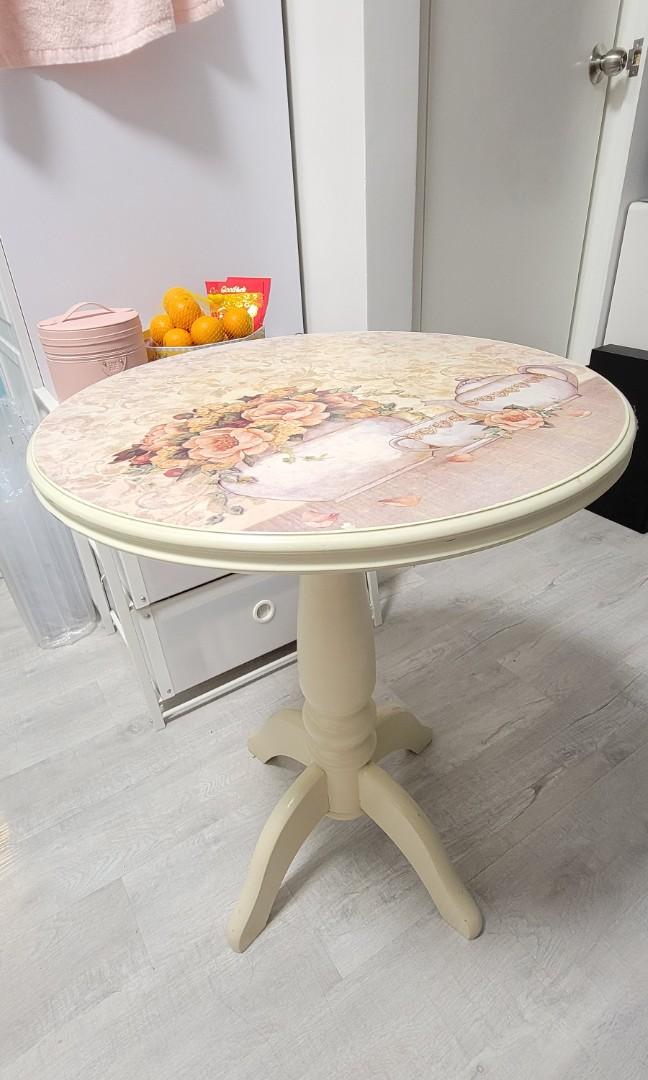 Table （分類：桌子）位於 Hong Kong。 由 jasonwtm 提交（商品編號 1072582720，圖片 3）。簡介： 搬屋, 正常使用痕跡, 大埔中心自取.。
