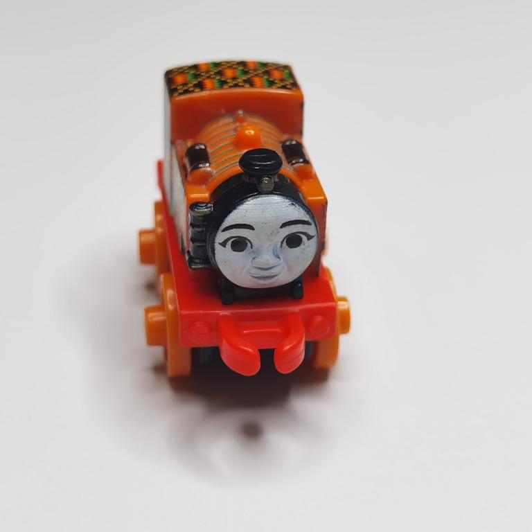 Thomas & Friends Kwanzaa Nia the Train Minis Mini Orange Footplate 5cm ...