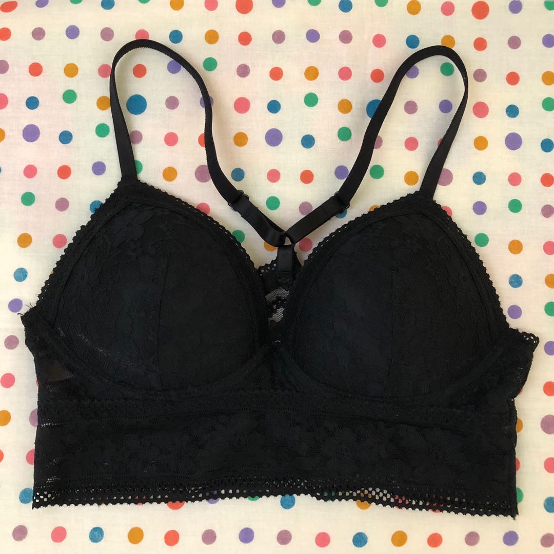 Victoria's Secret Love Cloud Push-Up Plunge Bra 32C, Women's Fashion, New  Undergarments & Loungewear on Carousell