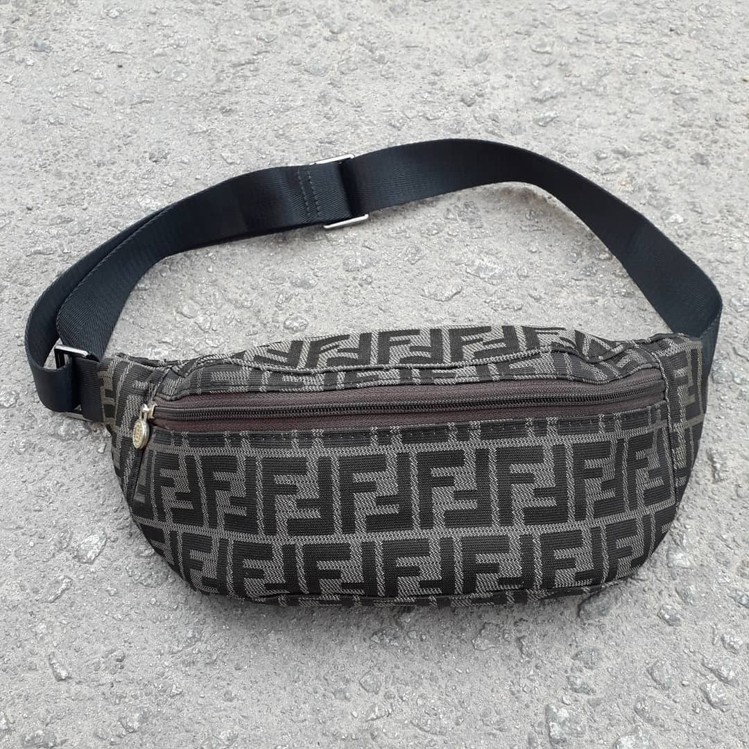 Waist bag hotsell fendi original