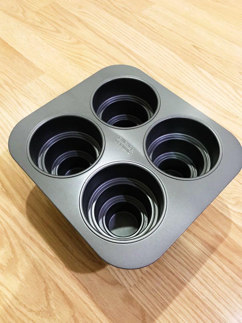 3-tier Mini Cake Pan (Category: Bakeware) located in Quezon City. Submitted by beap_ (Listing ID 1076434927, Image 2). Description: *Bought for ₱1550 *Brand: Chicago Metallic *seldom used *makes 4 pcs of mini 3-tiered cakes 😊 *no box If product listing is still active, it’s still available. .