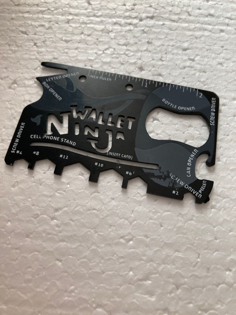 鐵製黑色18種功能卡片萬用刀功能卡工具卡多功能救生卡露營用 旅行 旅行必需品 戶外 露營 Carousell