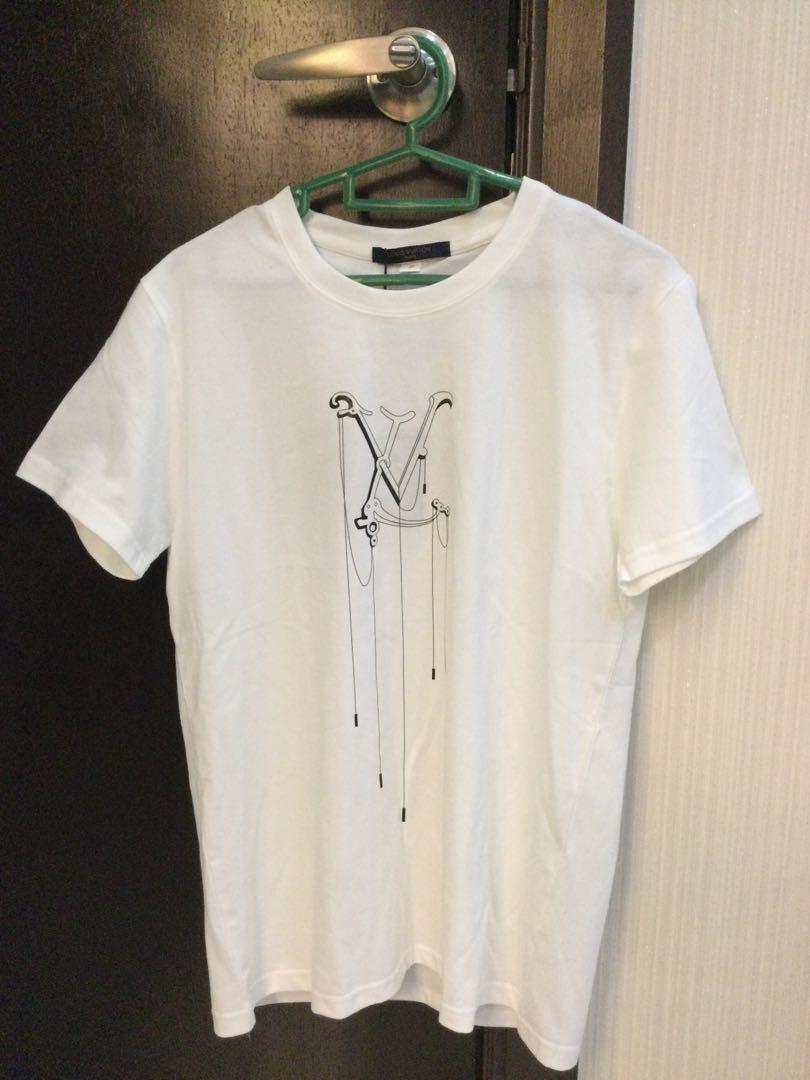 LOUIS VUITTON ] Pendant Embroidery T-shirt White Colour Size S. ( 50% for  Charity ), Men's Fashion, Tops & Sets, Tshirts & Polo Shirts on Carousell