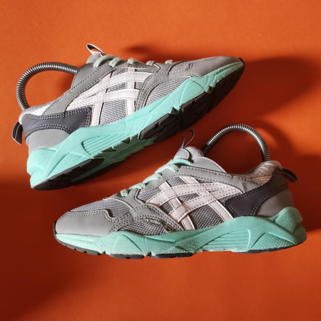 Asics shop midnight 90