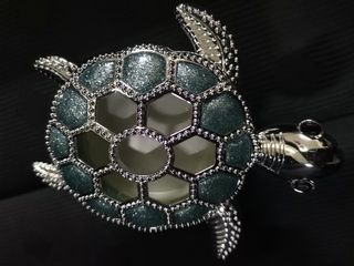(Category: ) located in . Submitted by miszshop (Listing ID 1076307807, Image 1). Description: .